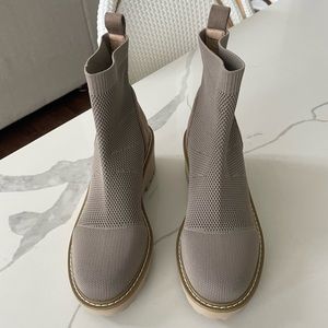 Nicole Miller Chelsea boots